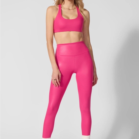 MPG LIQUID Vibrant Pink Activewear Set - Picture 1 of 7